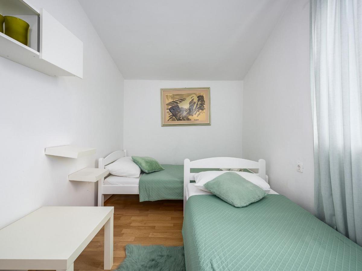 Villa Martimar With Pool And Hot Tub In Istria Rosini Exterior photo