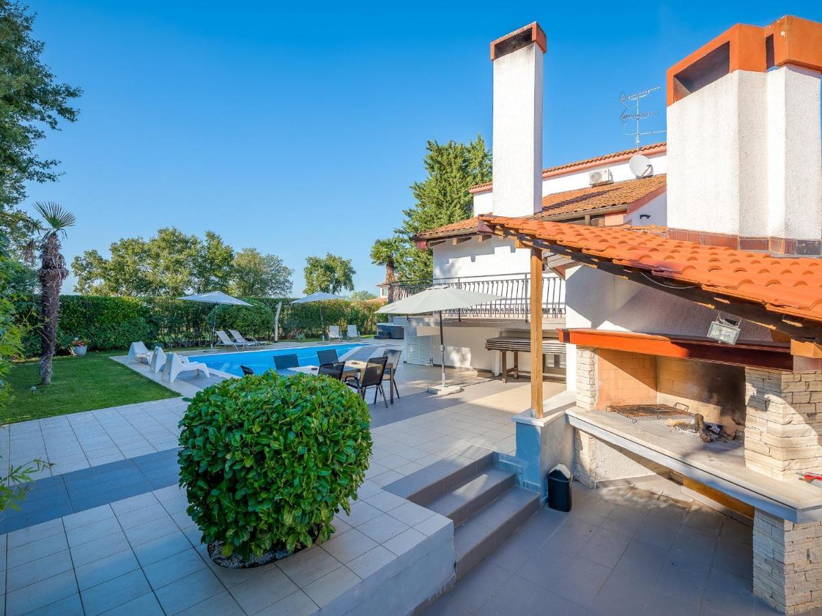 Villa Martimar With Pool And Hot Tub In Istria Rosini Exterior photo
